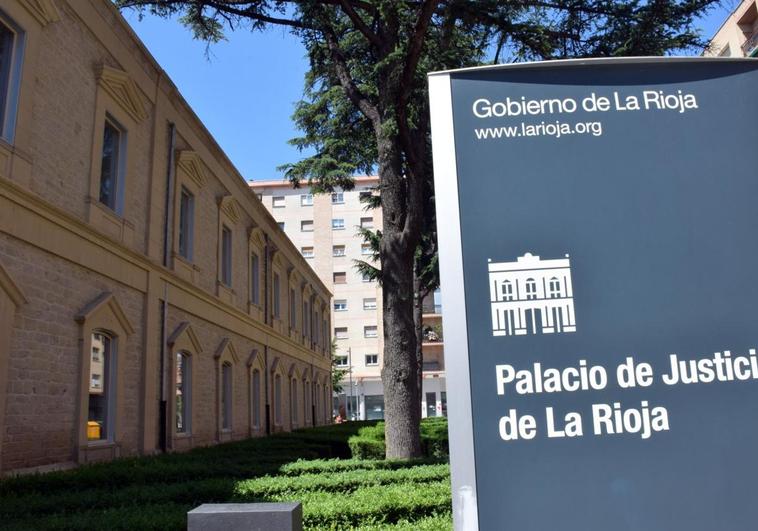 Condenado a año y medio de cárcel por abusar de la hija menor de su pareja